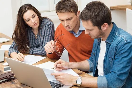 AdobeStock_76103945_edit_555x370_emergency_repair_end_user_productivity-compressor.jpg
