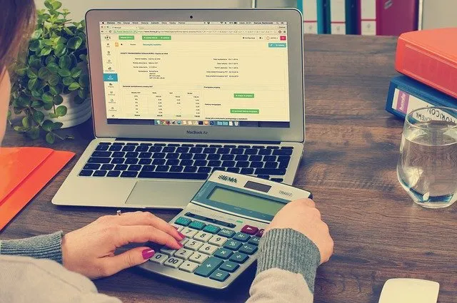 bookkeeping-615384_640.jpg