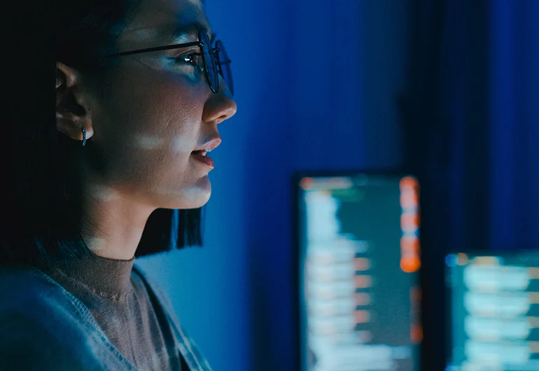 woman-glass_770x530.webp